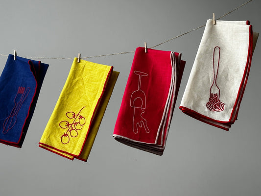 Embroidered Napkin Set