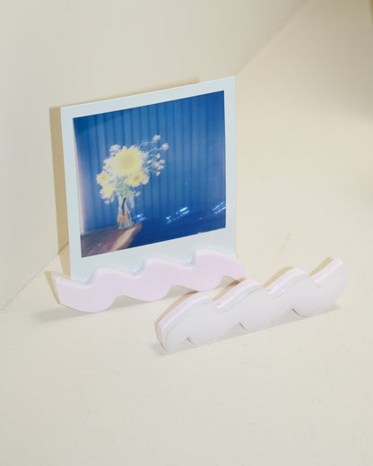 polaroid squiggle stand: color duet edition
