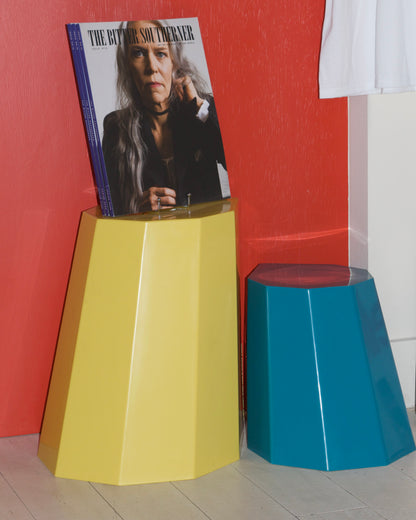 Arnoldino Stools