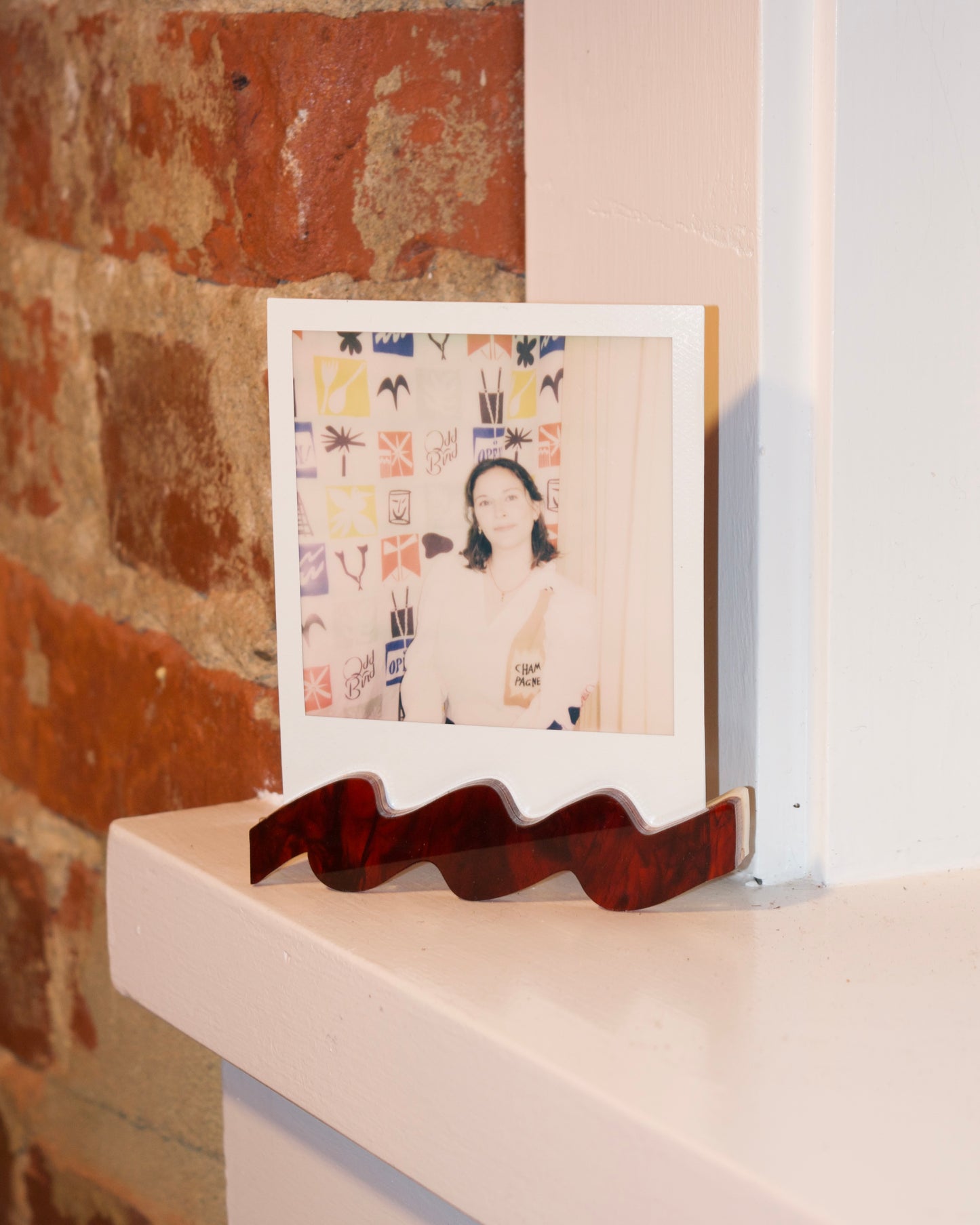 polaroid squiggle stand | special edition