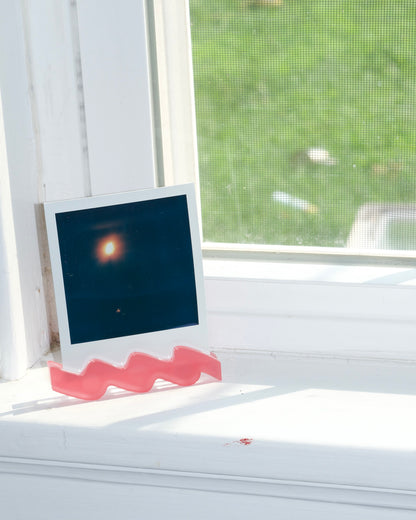polaroid squiggle stand | frosted collection