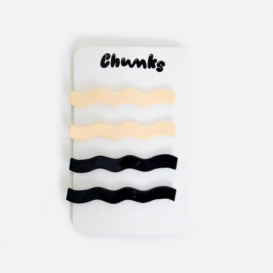 Wavy slide clips in black and cream