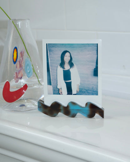 polaroid squiggle stand | blue tortoise shell