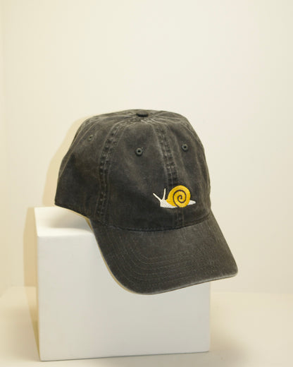 Pelikan Embroidered Snail Hat