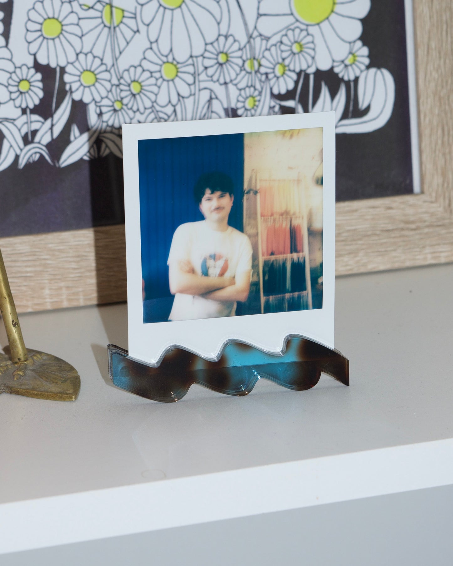 polaroid squiggle stand | blue tortoise shell