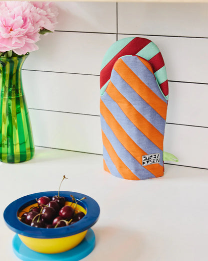 Dusen Dusen Striped Oven Mitt