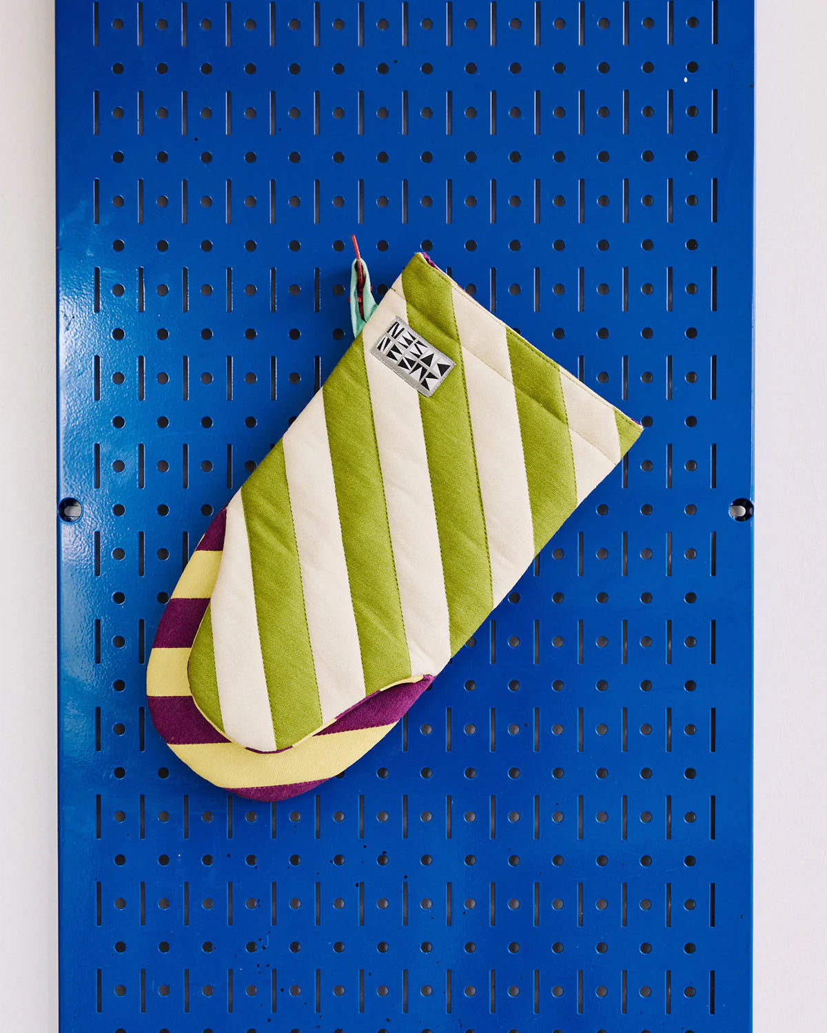 Dusen Dusen Striped Oven Mitt