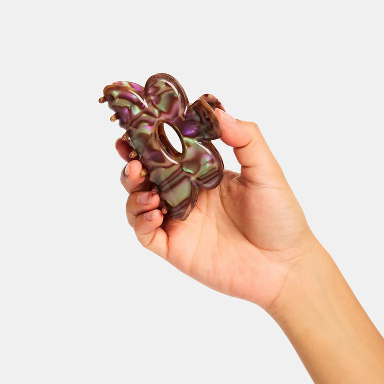Flower Claw by Chunks